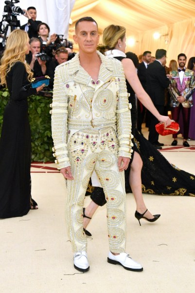 Met 2018-Jeremy Scott_